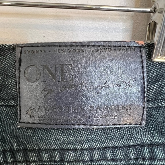 ❄️ ONE Teaspoon Fox Black Distressed Awesome Baggies Jean - Picture 3 of 10